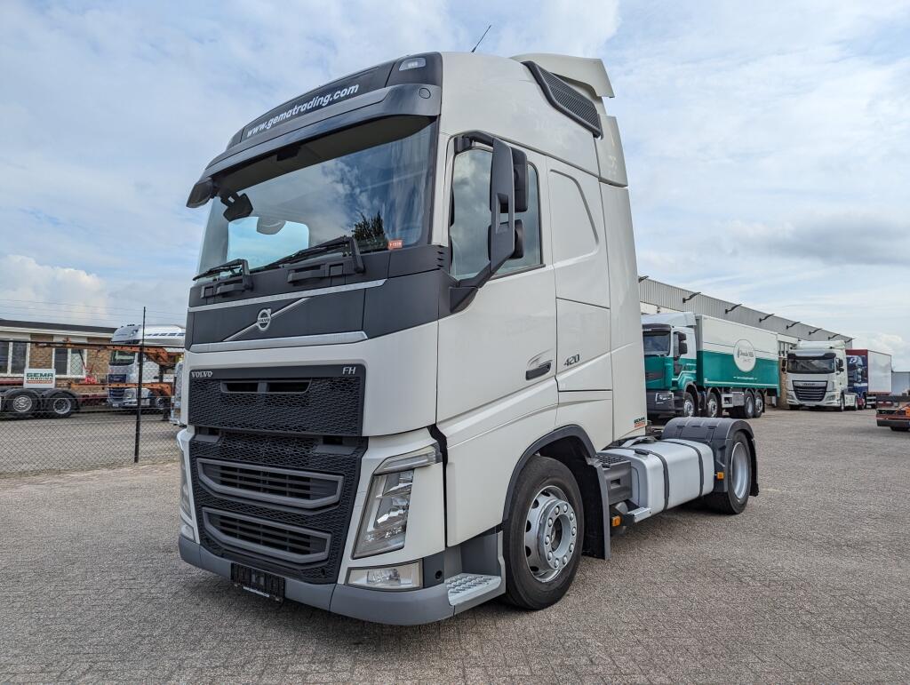 Volvo FH420 4x2  Euro6 FH420 4x2 Globetrotter Euro6 - XLOW / Mega - VEB+ - Double Tanks - Air Suspension (T1539) | Trekkers | Volumetrekker