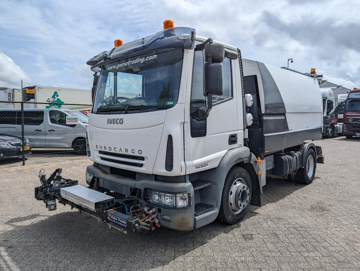 Iveco 140E21 4x2 Dagcab Euro3 - Schmidt SK500R - Hydrostaat | Vrachtwagens | Veegmachine