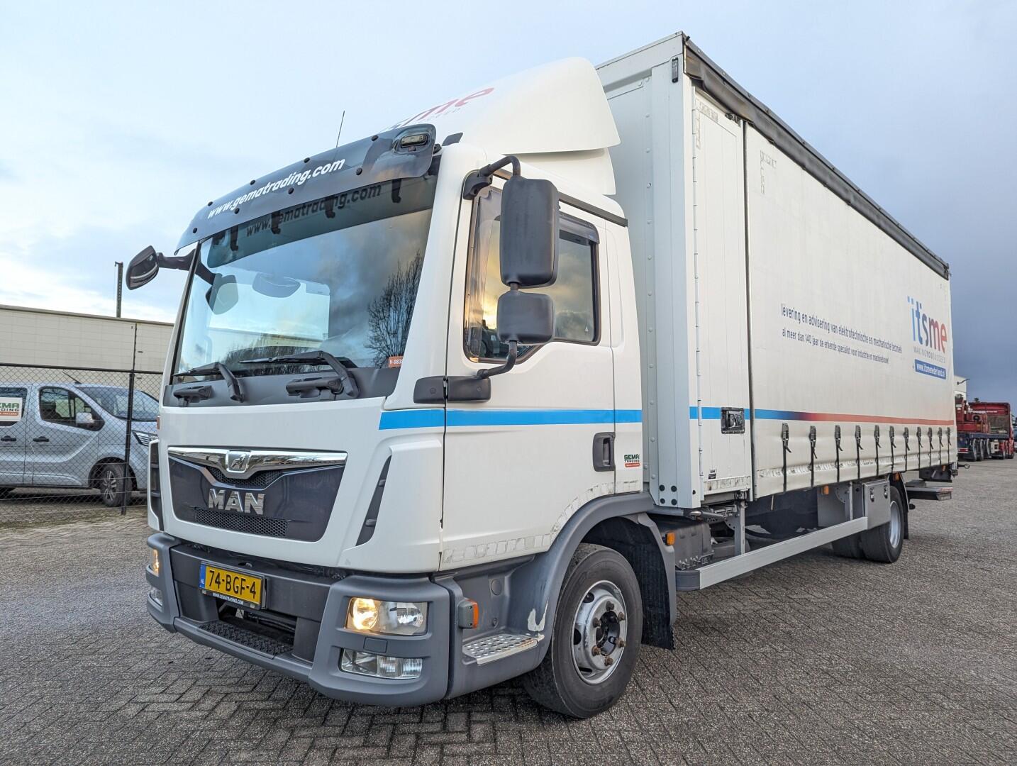 MAN TGL 12.220 4x2 Daycab Euro6 - SchuifzeilenBak 7.2M + Laadklep 2000kg - Rongpotten - Zijdeuren | Vrachtwagens | Schuifzeil