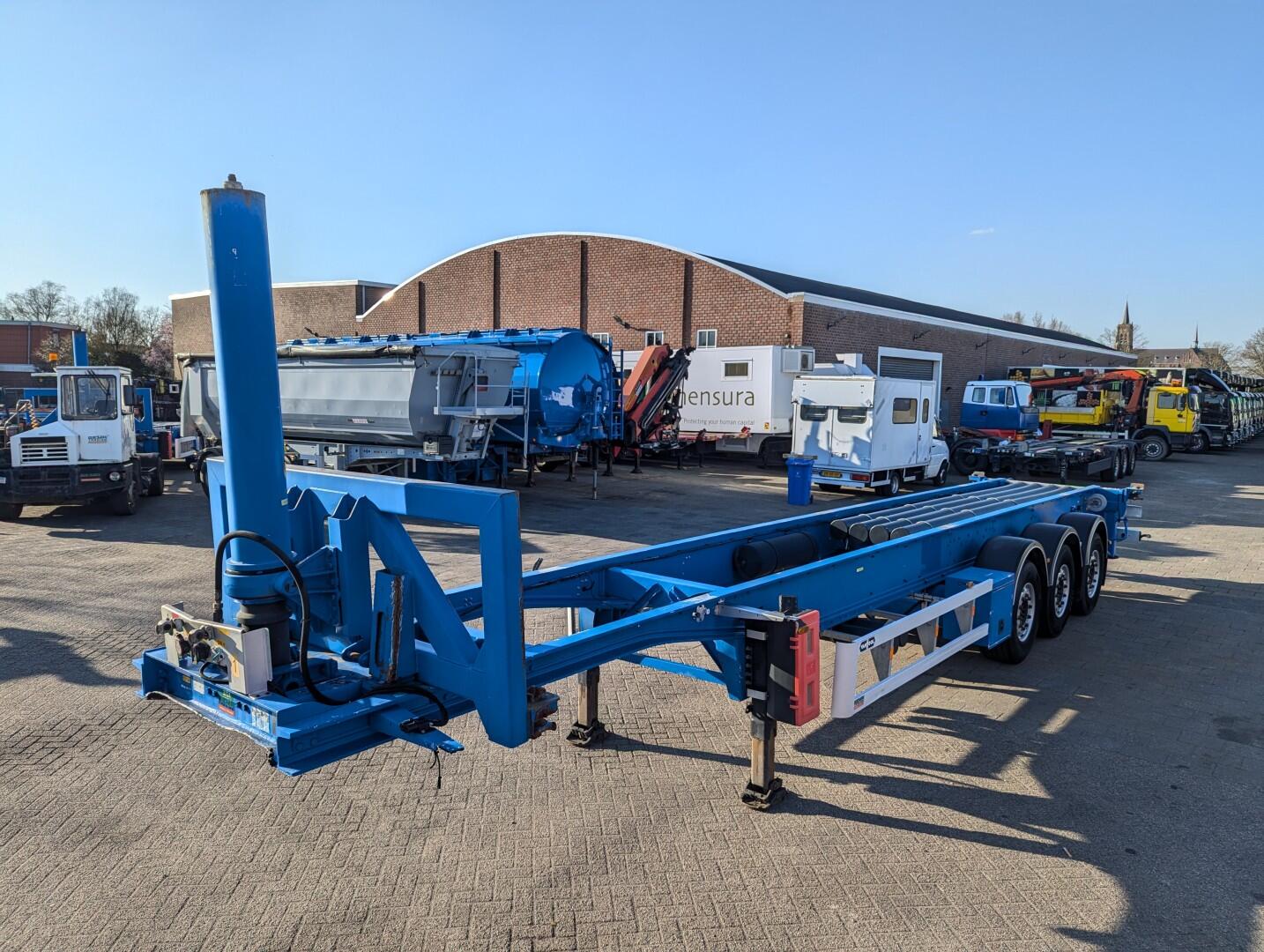 Van Hool 3C0017 40FT Kiepchassis - Aluminium Chassis - 5060KG - Slangenkokers - 88.000km! | Trailers | Containertransport