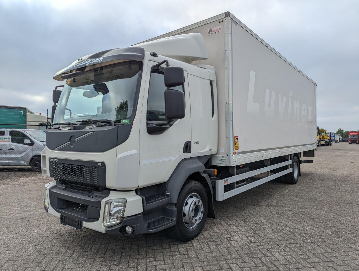 Volvo FL 250 4x2 Dagcab Euro6 -6CIL- 12T- Gesloten bak 7.75m + laadklep 1500kg - 06/2025APK | Vrachtwagens | Gesloten bak