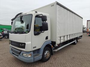 DAF FA LF45.140 4x2 Dagcab Euro4 - 12T - Schuifzeilen/Geslotenbak 6.9m + Laadklep 1500kg - 66.000km Origineel! - Handgeschakeld
